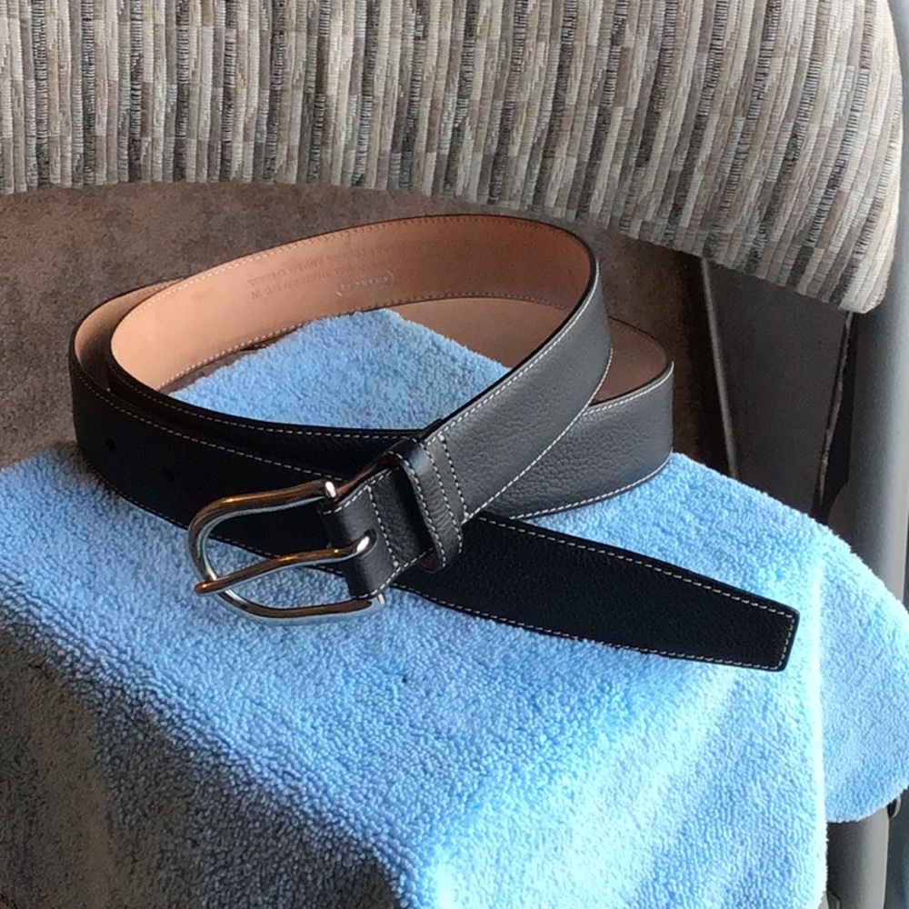 Coach used 40/w black with stitching